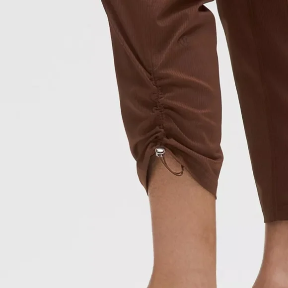 (NWOT)Lululemon Dance Studio Mid- Rise Cropped Pants - Picture 3 of 6
